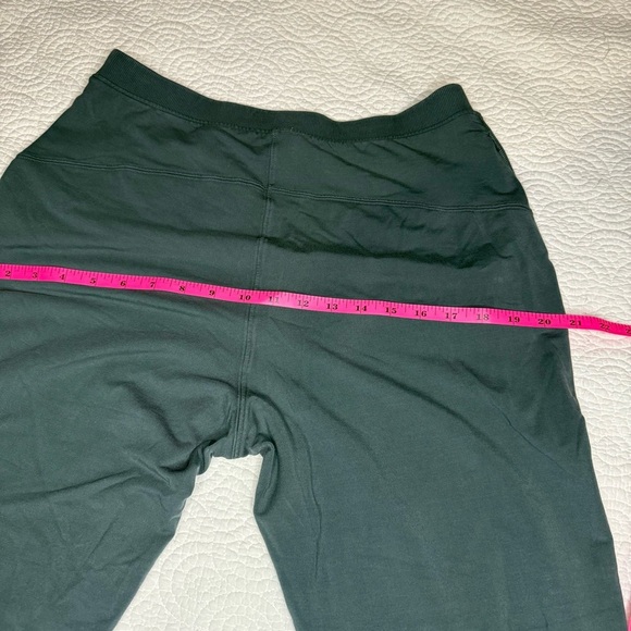 Lululemon Athletica Gray and Green Track Pants with Relaxed Fit cotton blend - Picture 7 of 11